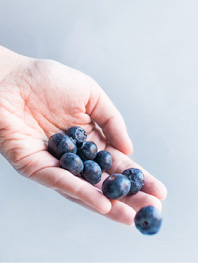 cura e frutta da agricoltura biologica